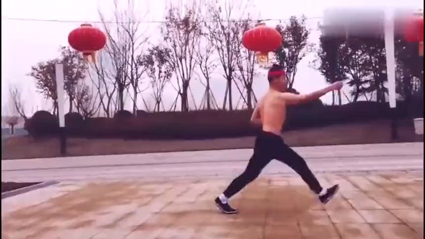 [图]传统武术民间高手，现场演练孙氏太极形意拳之崩拳，太精彩了！