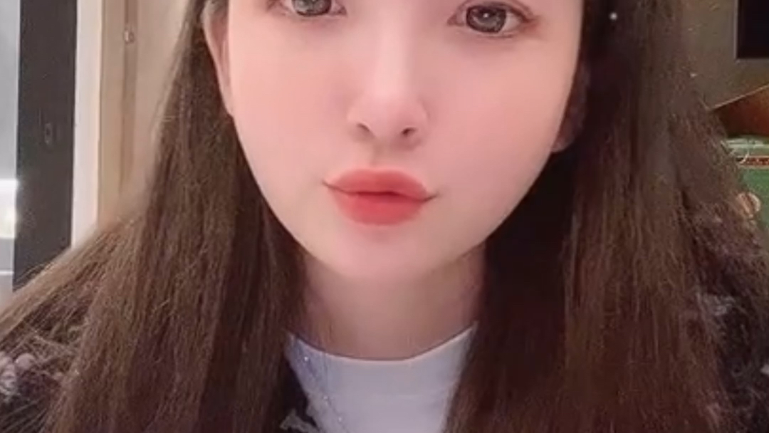 汤圆深夜直播一句话爆出家中地位并爆出不求人曾被人忽悠