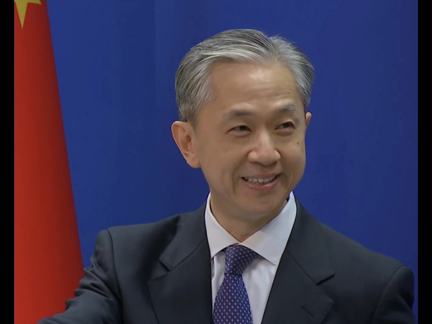【汪文斌】喜欢这个笑,温暖治愈的人!_哔哩哔哩_bilibili