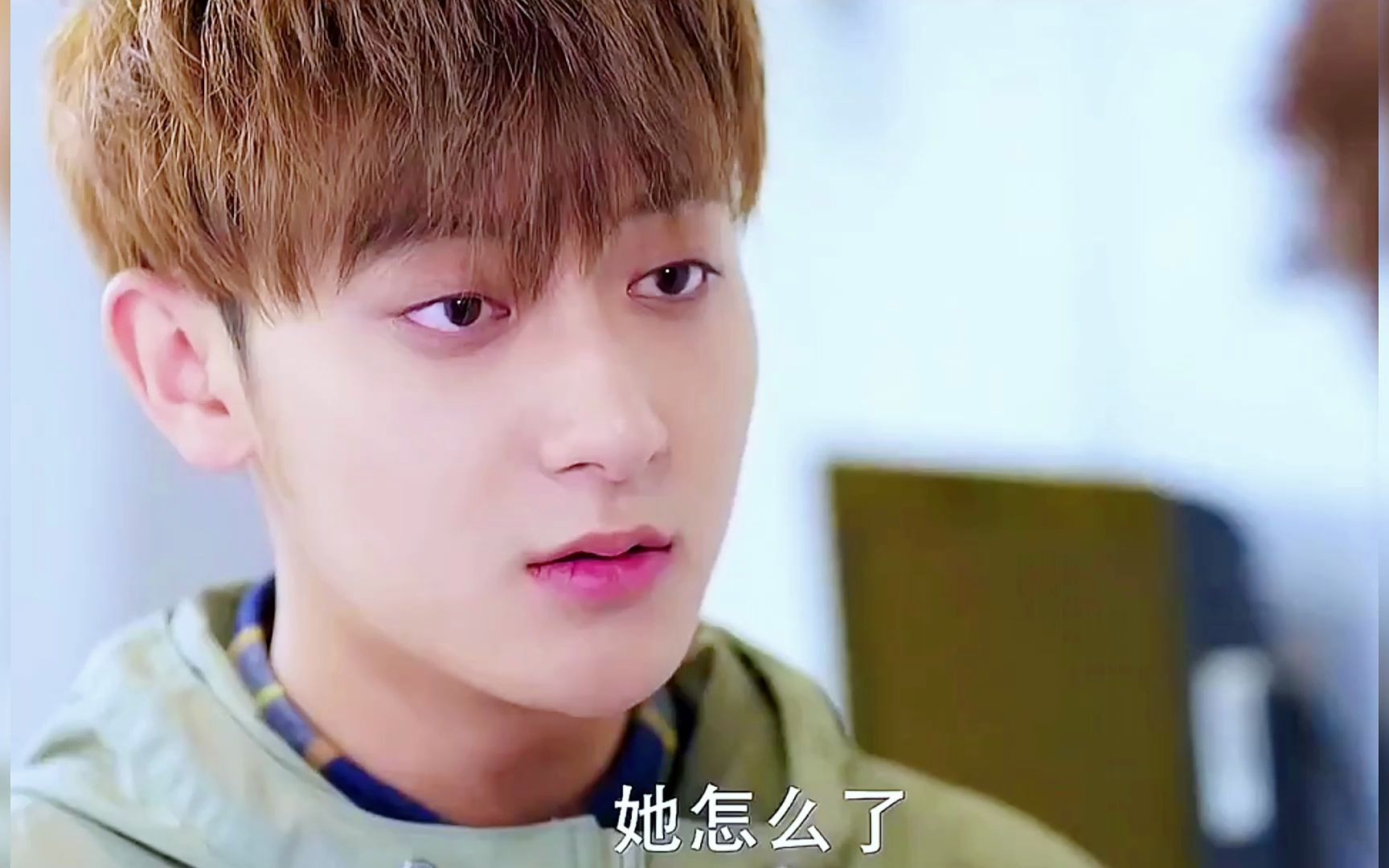 谢晓飞知道童薇被牵连,想要得到一次原谅的机会