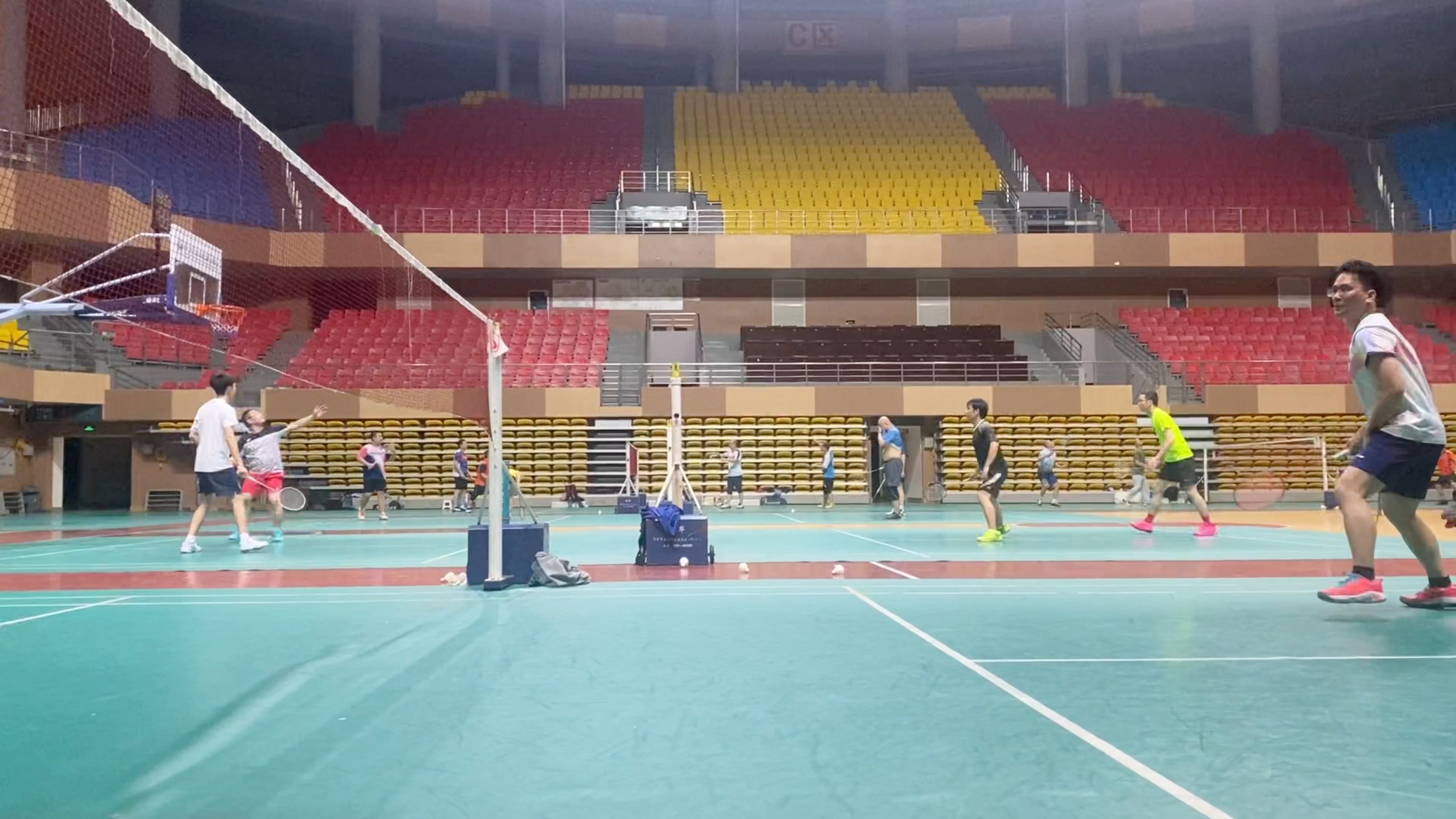 球馆收音不错,嘻嘻