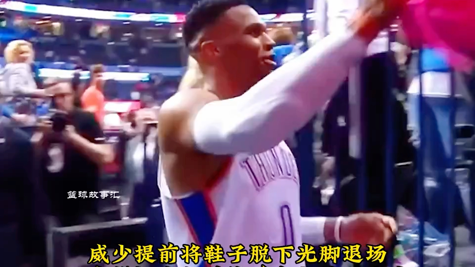 [图]NBA那些优质偶像的暖心瞬间，一个举动也许就能影响孩子一生，篮球有温度真的太暖了 "NBA创作营 "科比 "詹姆斯