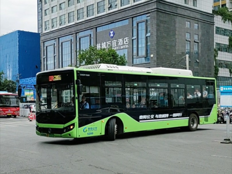 贵阳公交60路大站快车原色万达公交车