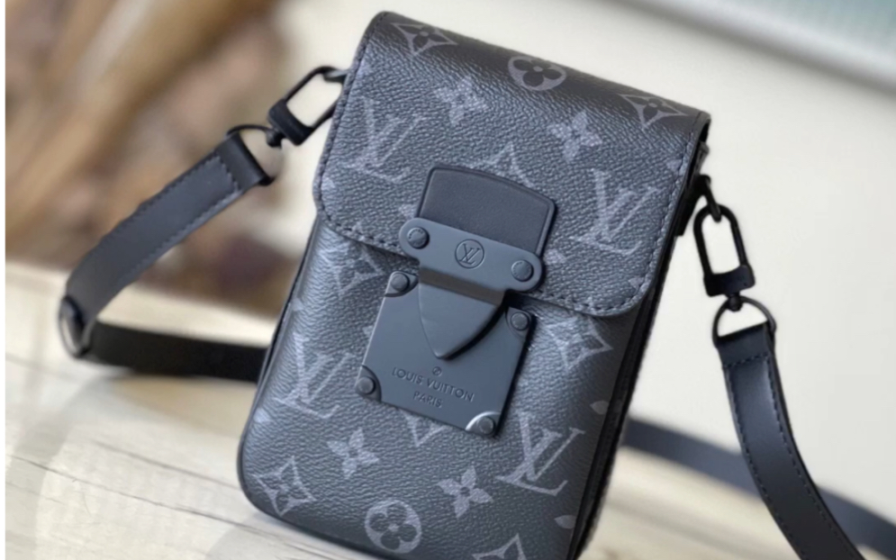 说一下原单lv路易威登m82252 黑花 全新 s-zjm xs lock vertical