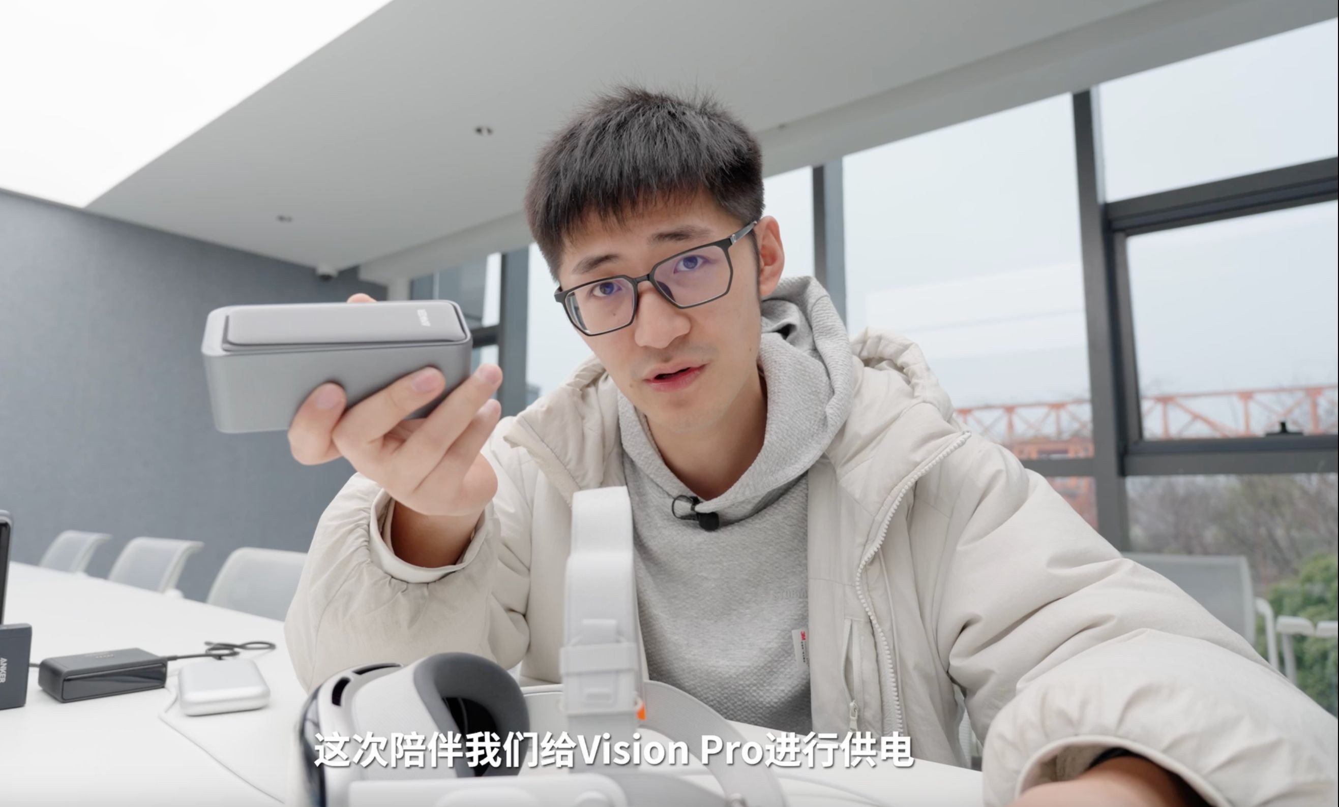 影视飓风团队跨越数万公里实测vision pro,设备漂洋过海30小时,竟然