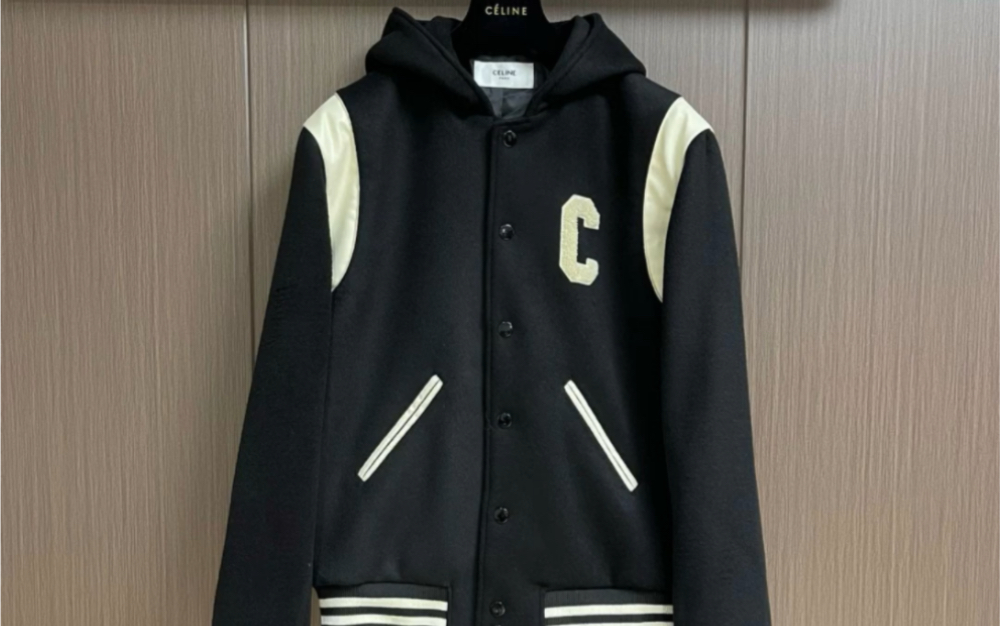 分享一下高仿塞琳celine 嵌花连帽棒球服夹克外套,美式复古学院风的