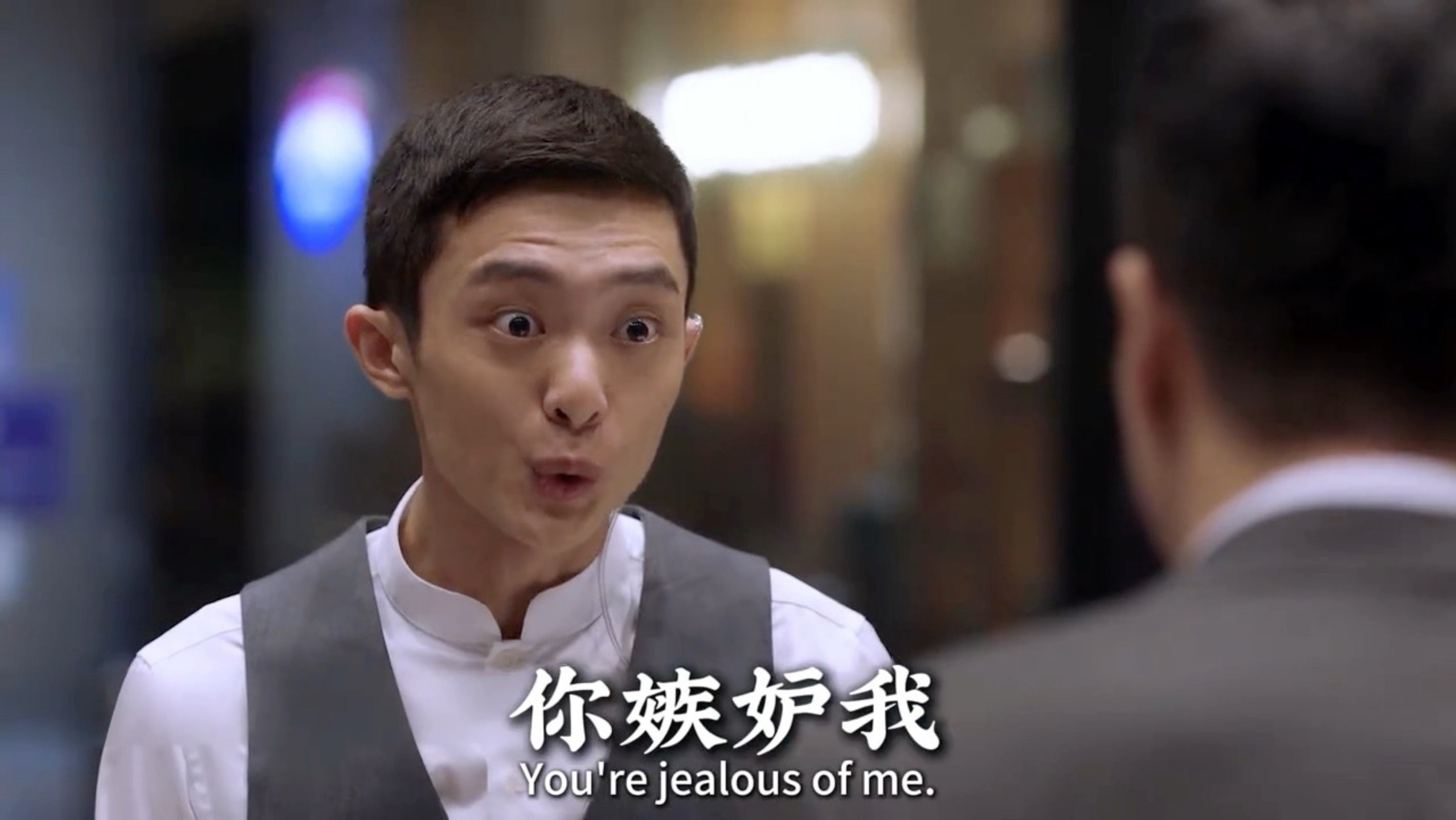 这是一场00后实习生被教育的经典案例，也是职场沟通的反面教材！想要在职场立足，就必须要抛弃“学生思维”。