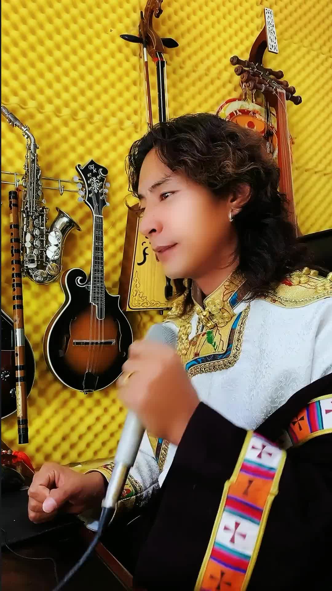 掌声送给藏族人圣地艺人云丹天籁之音