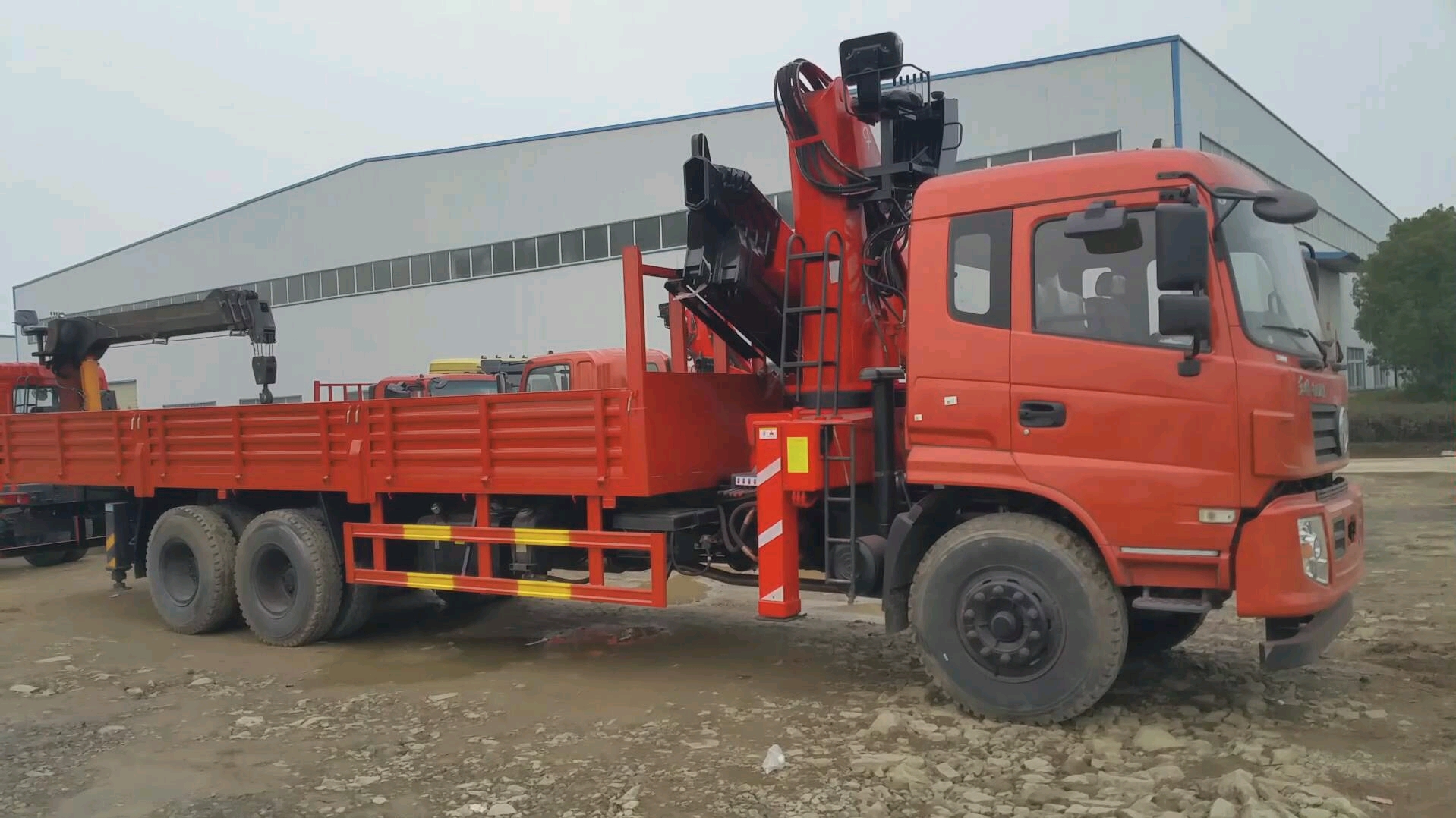 长兴科技10吨折臂随车吊东风后八轮国六随车吊