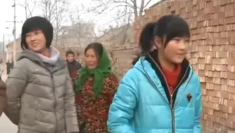 拍摄于2007年农村春节，那时候比现在开心