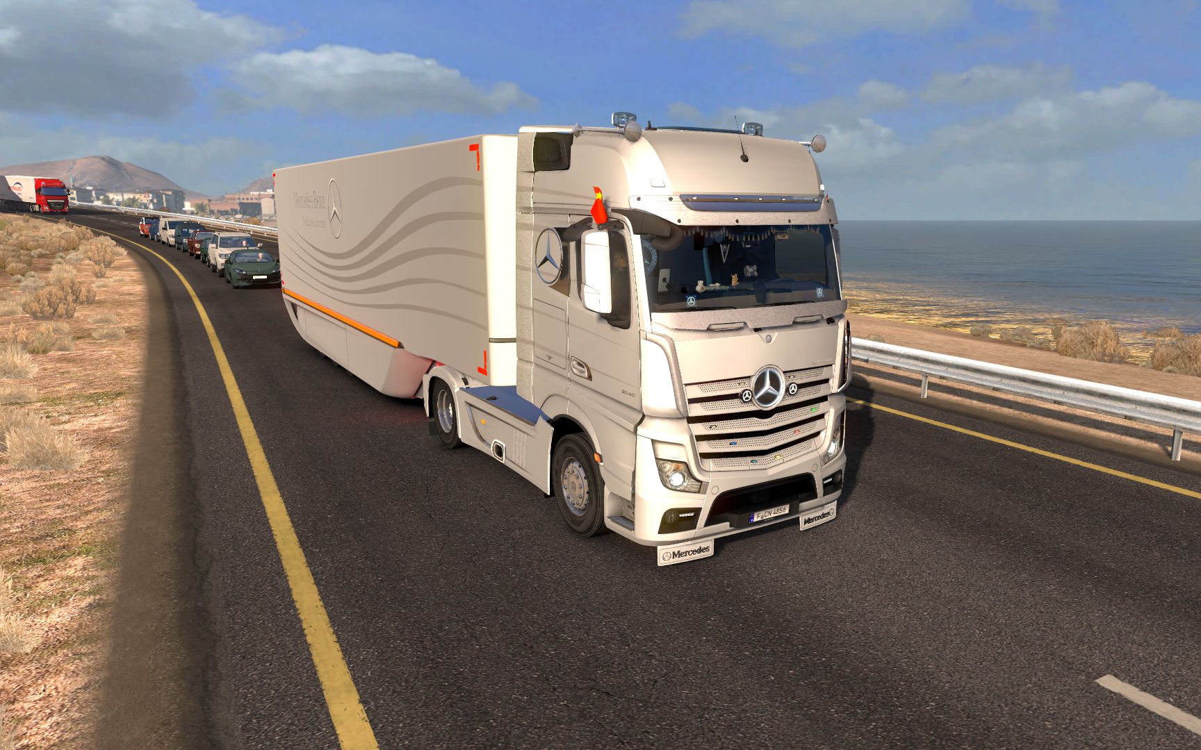 欧洲卡车模拟2驾驶奔驰mp4三文鱼片从中东经三次轮渡到法国科西岛