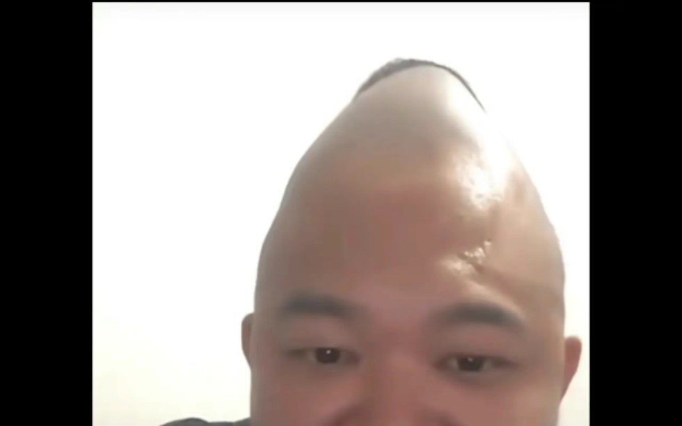 阿诺:优秀的人头顶都尖