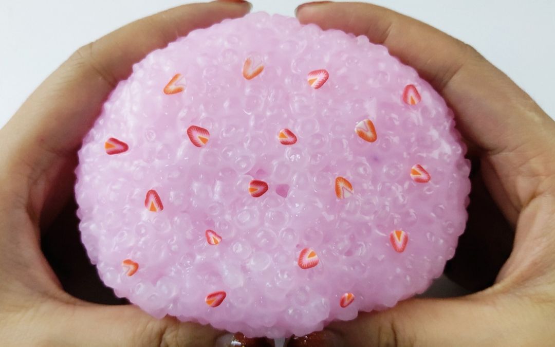 软绵草莓米粒泥,声音炸耳,捏起来非常满足