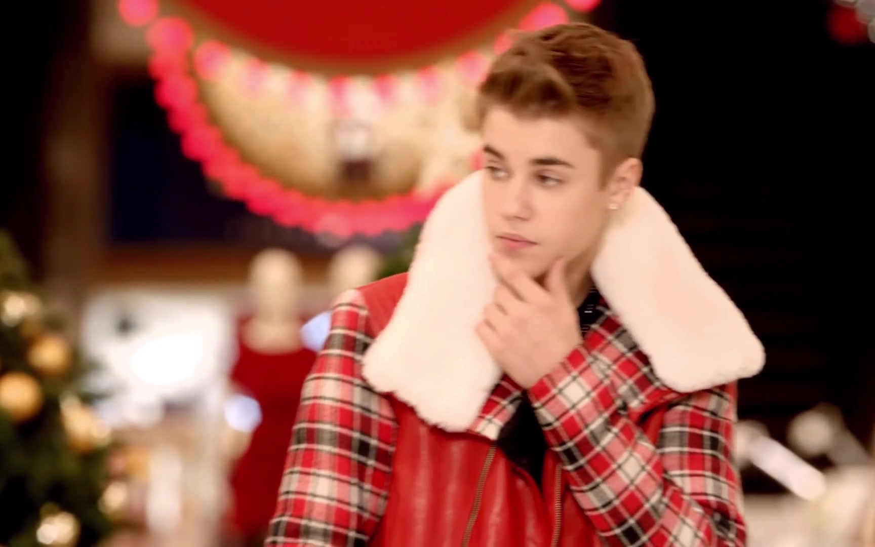 [图]【中英字幕】《All I Want For Christmas Is You》-贾斯汀比伯 Justin Bieber1080P MV