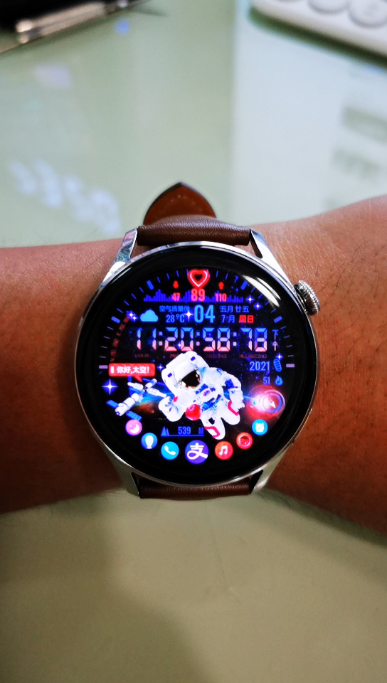航天员,出舱!华为watch3 3pro太空表盘,筑梦大航天时代!