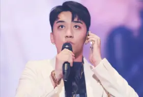 Download Video: 【胜利饭拍】180804&05 THE GREAT SEUNGRI CONCERT IN SEOUL