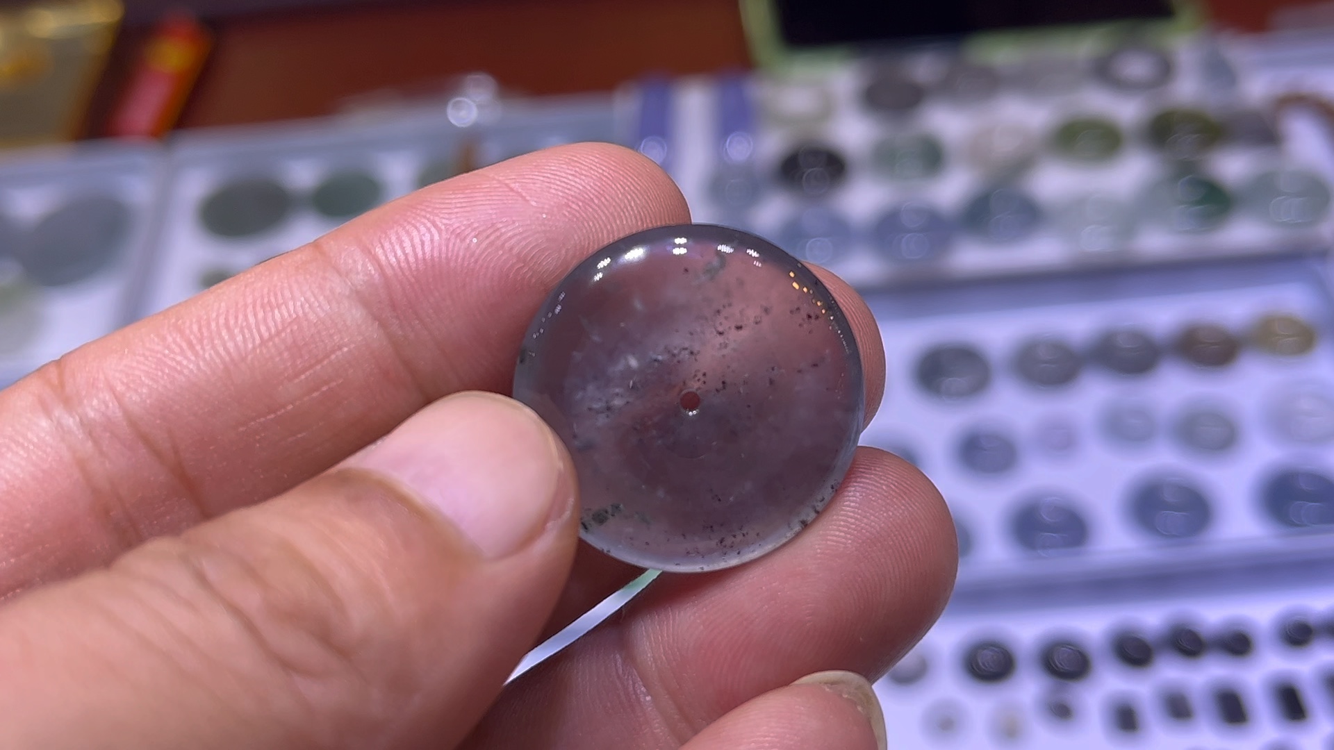 冰乌鸡起钢性的翡翠平安扣,看着美爆了