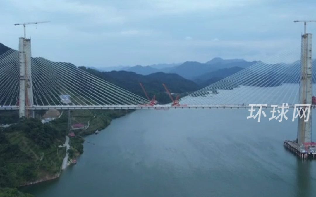 基建狂魔上新!湖南最大跨度钢混组合梁斜拉桥成功合龙哔哩哔哩bilibili