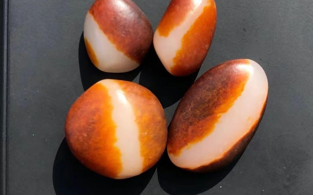 雷子和田玉:疯狂的红皮白肉籽料,带你了解180万极品_哔哩哔哩_bili