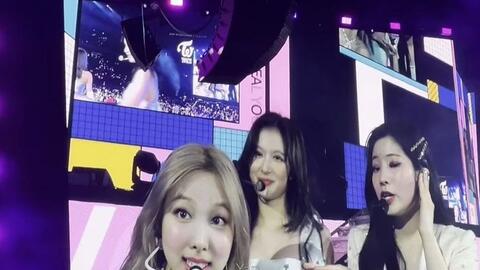 TWICE - REAL YOU 4K60 Fancam @ Twice 4th World Tour III Los Angeles Encore Show