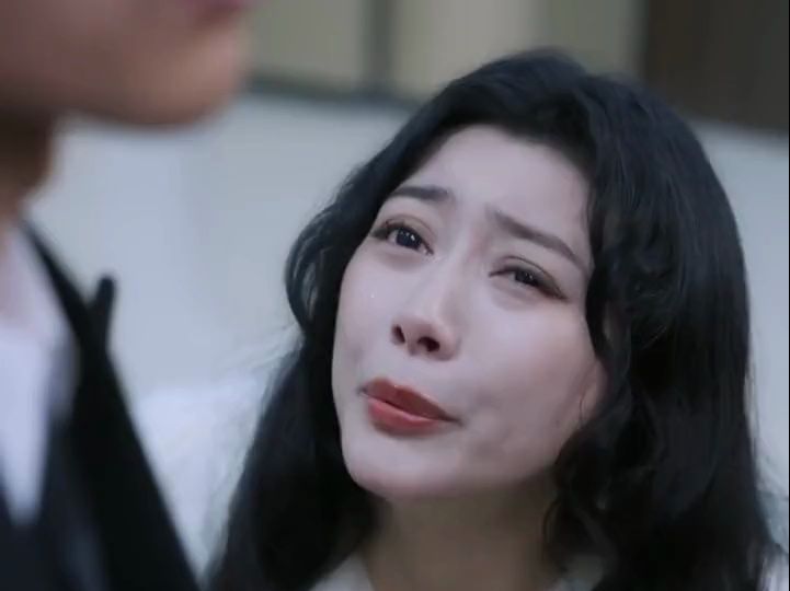 萧晴遇难,英雄救美的路边摊老板竟是天机谷谷主?