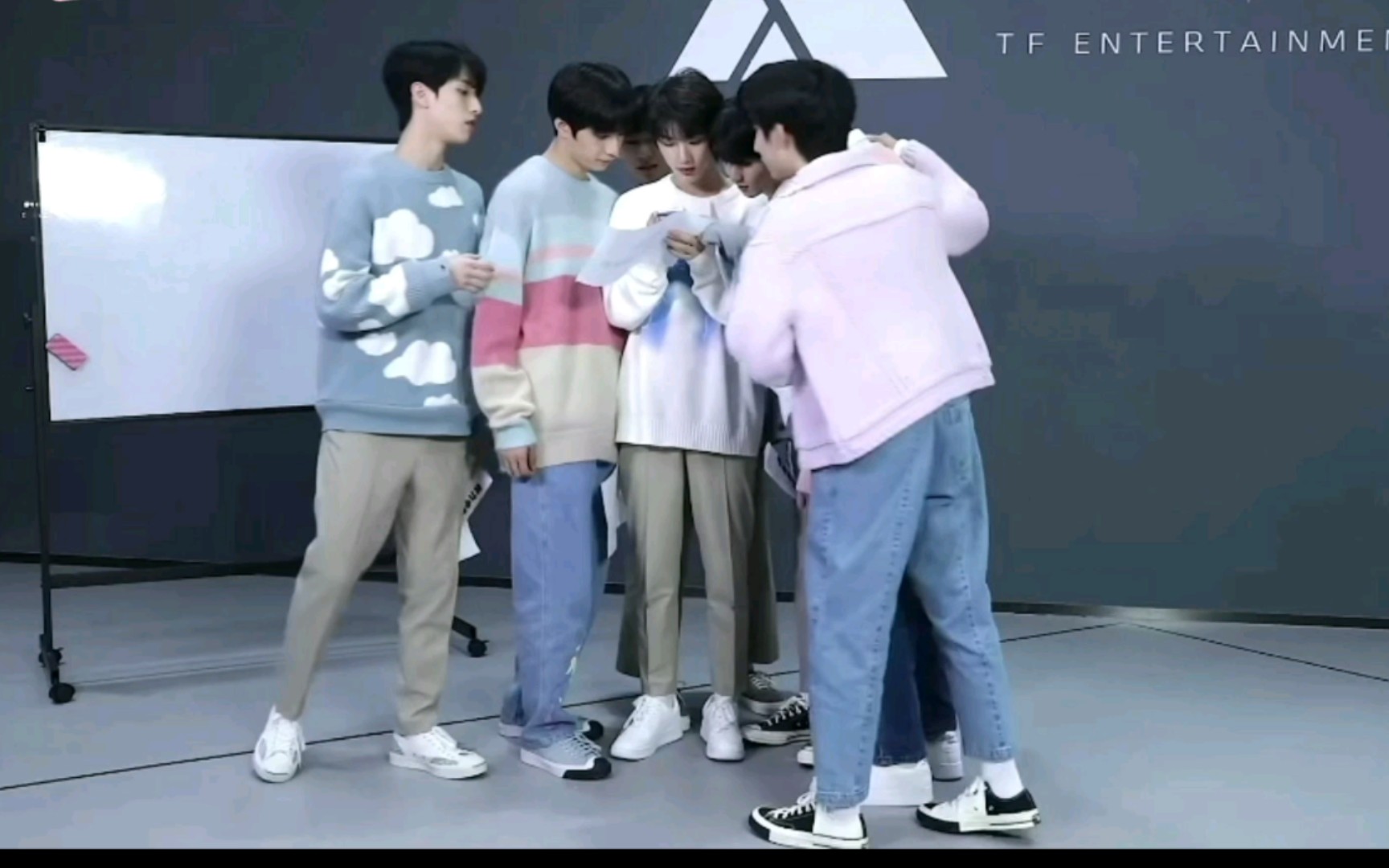 【all鑫all】丁程鑫撩遍十八楼的日常cut43