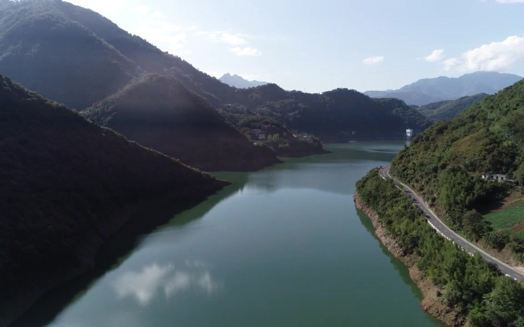 安康市岚皋县:航拍南宫湖,岚皋山水中的一颗明珠哔哩哔哩bilibili