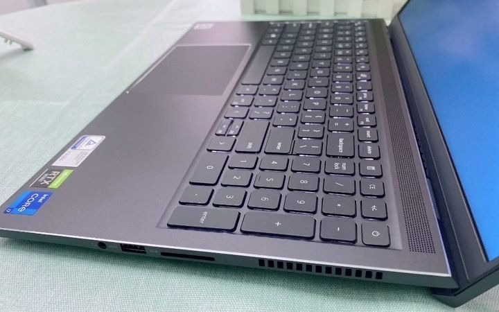 76_分享拆箱一台戴尔成就v7500 15.