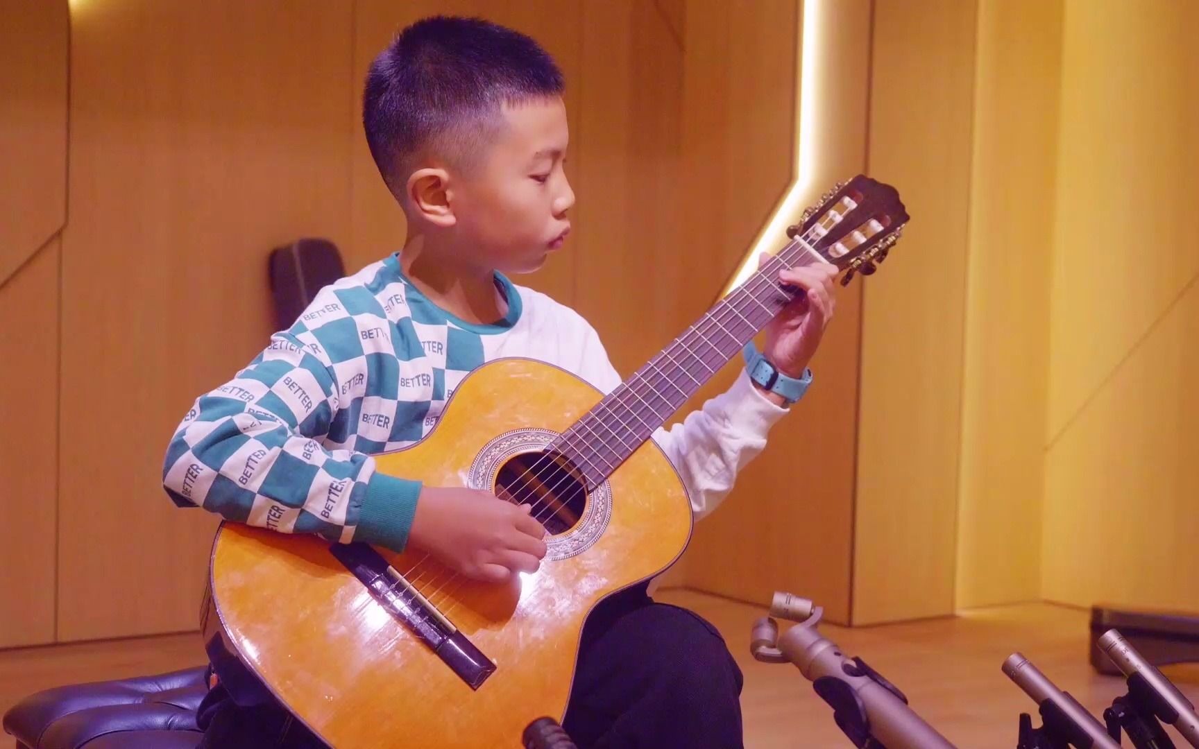 王浩鸣 古典吉他《圆舞曲》贵阳凌云吉他