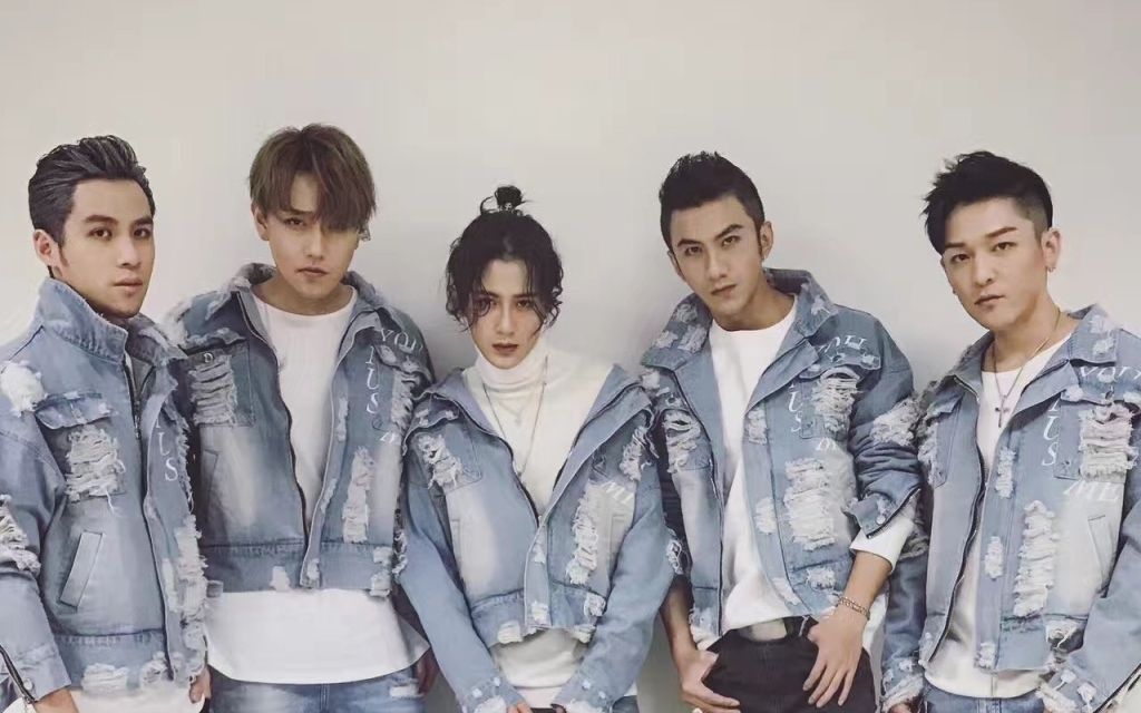 mic年华是一场美梦