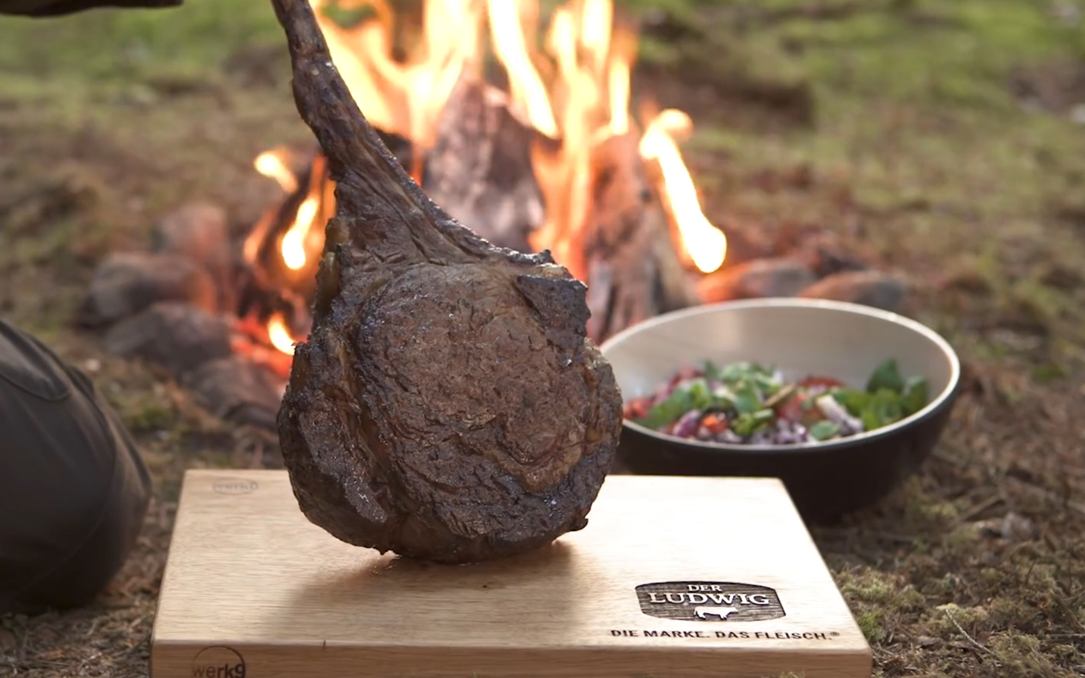 森林露营|烟熏熟成厚切战斧牛排