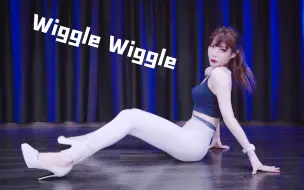 下载视频: 【Natsu夏日】和体育老师一起「 Wiggle Wiggle 」横版【Hello Venus】