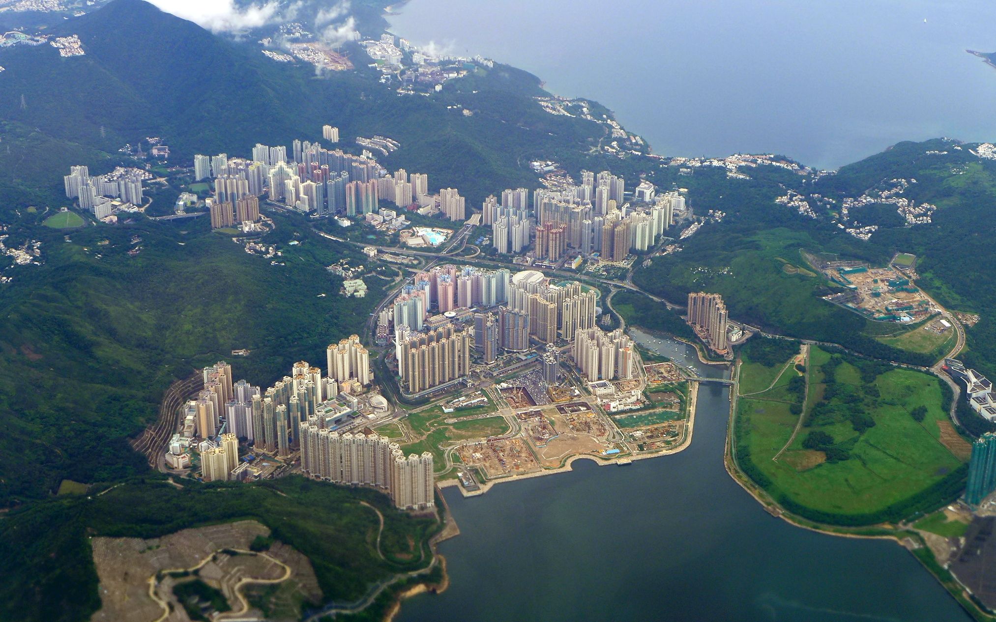 香港城市將軍澳新市鎮航拍