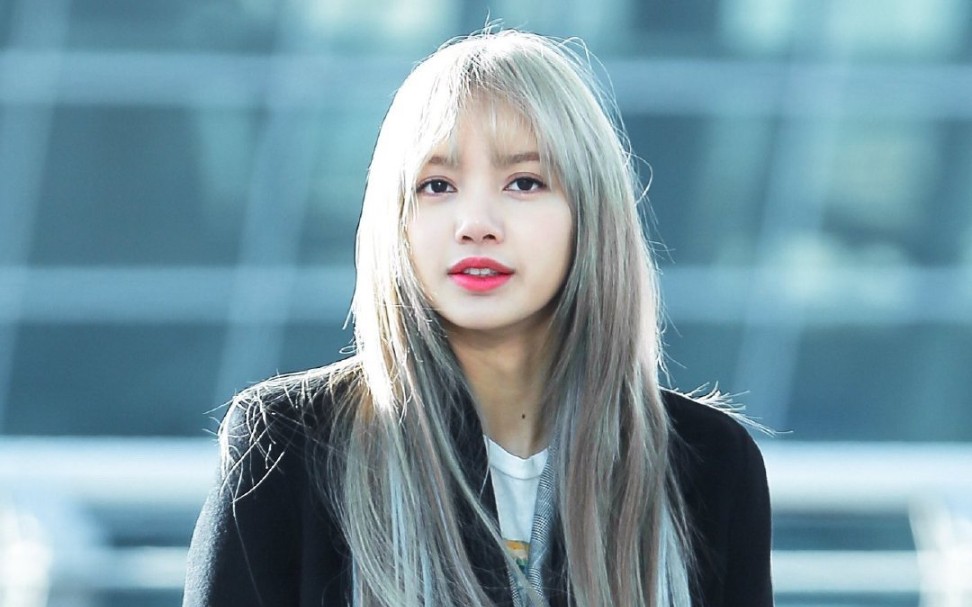 怼脸拍的lisa真的很芭比