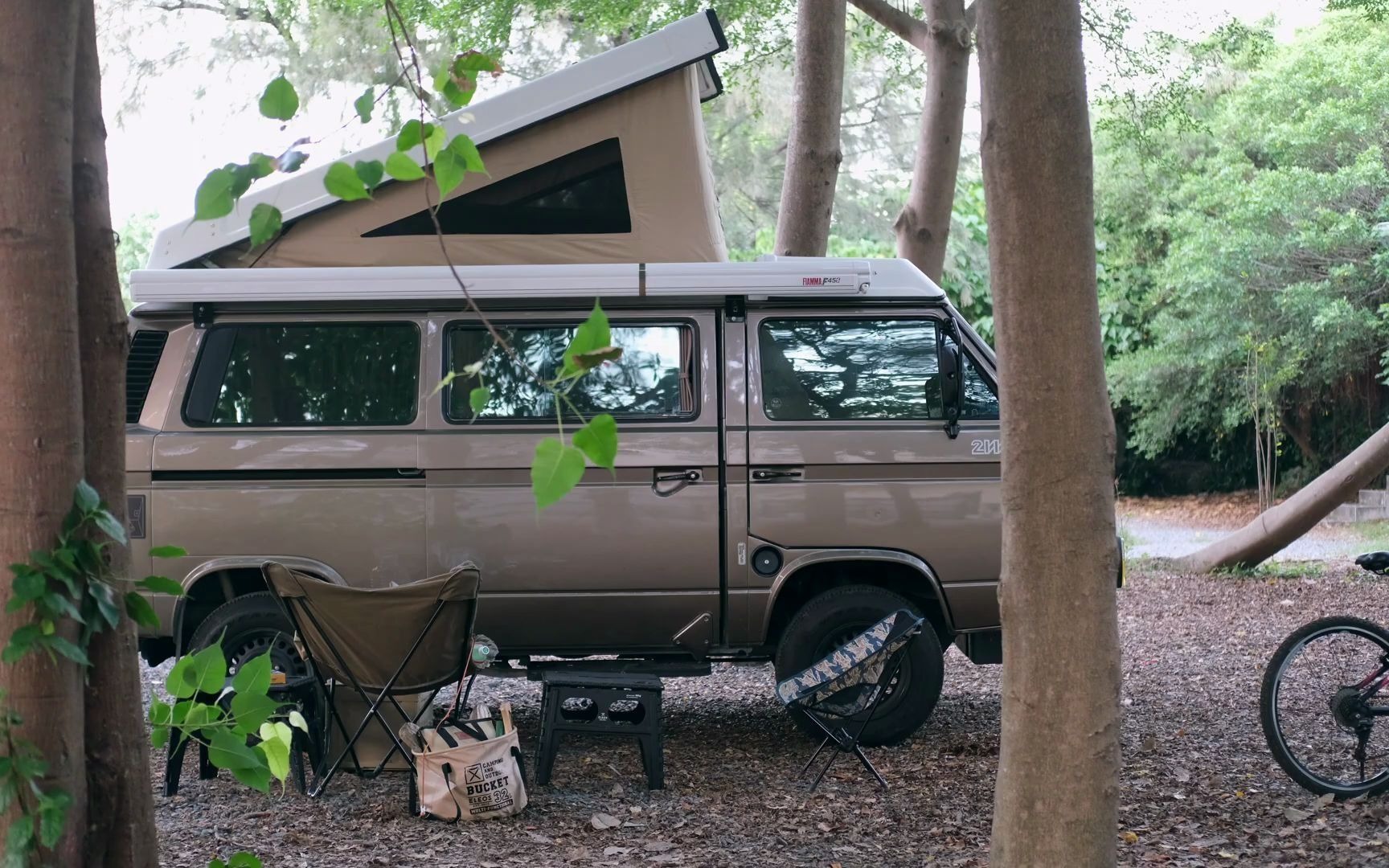 【露营女孩】复古大众t3露营车|城市野营