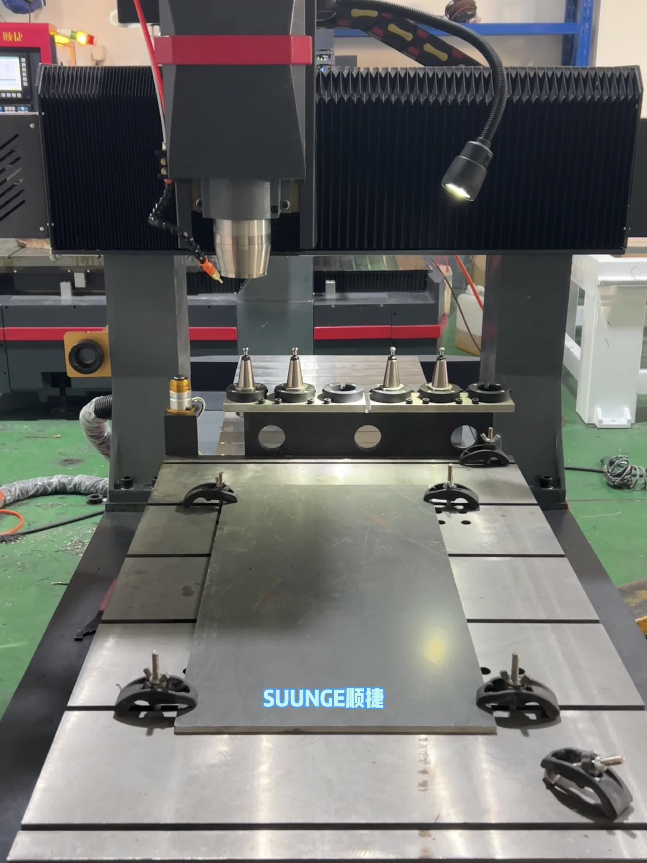 精锐智翔获得精雕机专利进步全体加工功率