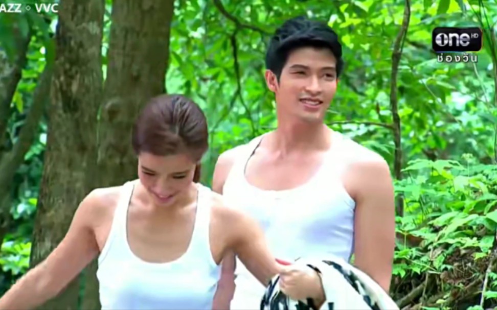 《心之影》维特带小美去瀑布洗澡的搞笑片段