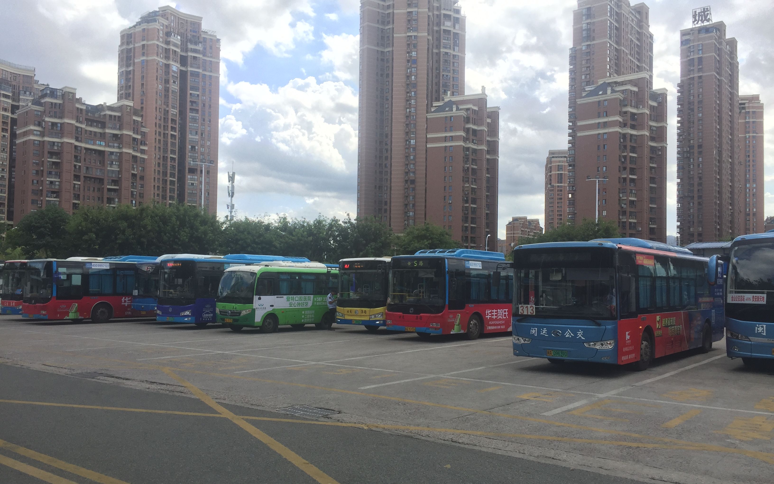 【城市记忆】福州金山公交总站公交出场合集(需要自取,更新中)