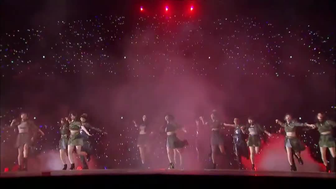 [图]AKB48—《呜吒（UZA）春季单独演唱