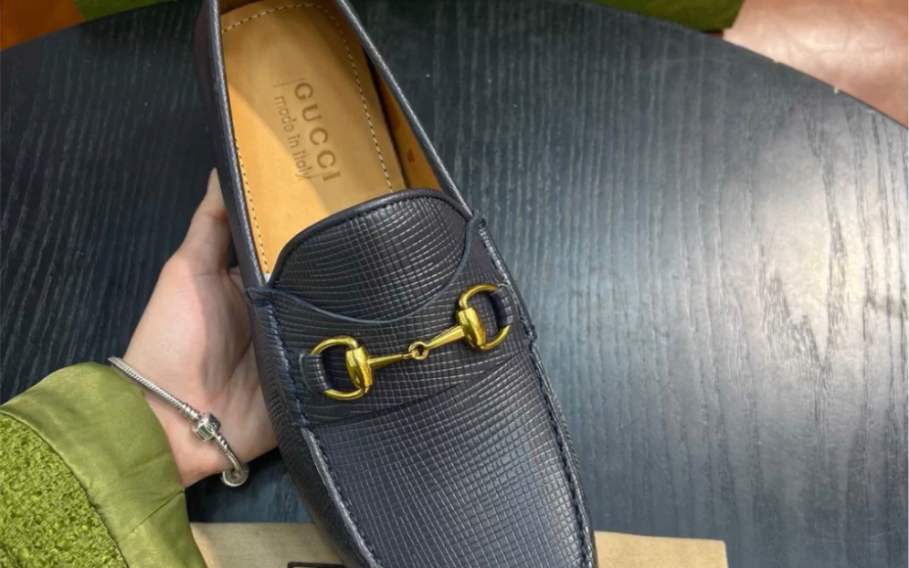 最新款gucci古驰高仿男士休闲驾车鞋,牙签纹小牛皮,柔软的牛皮内里