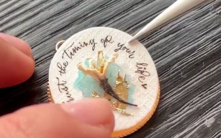 滴胶饰品 转自ins艺术家minortismay