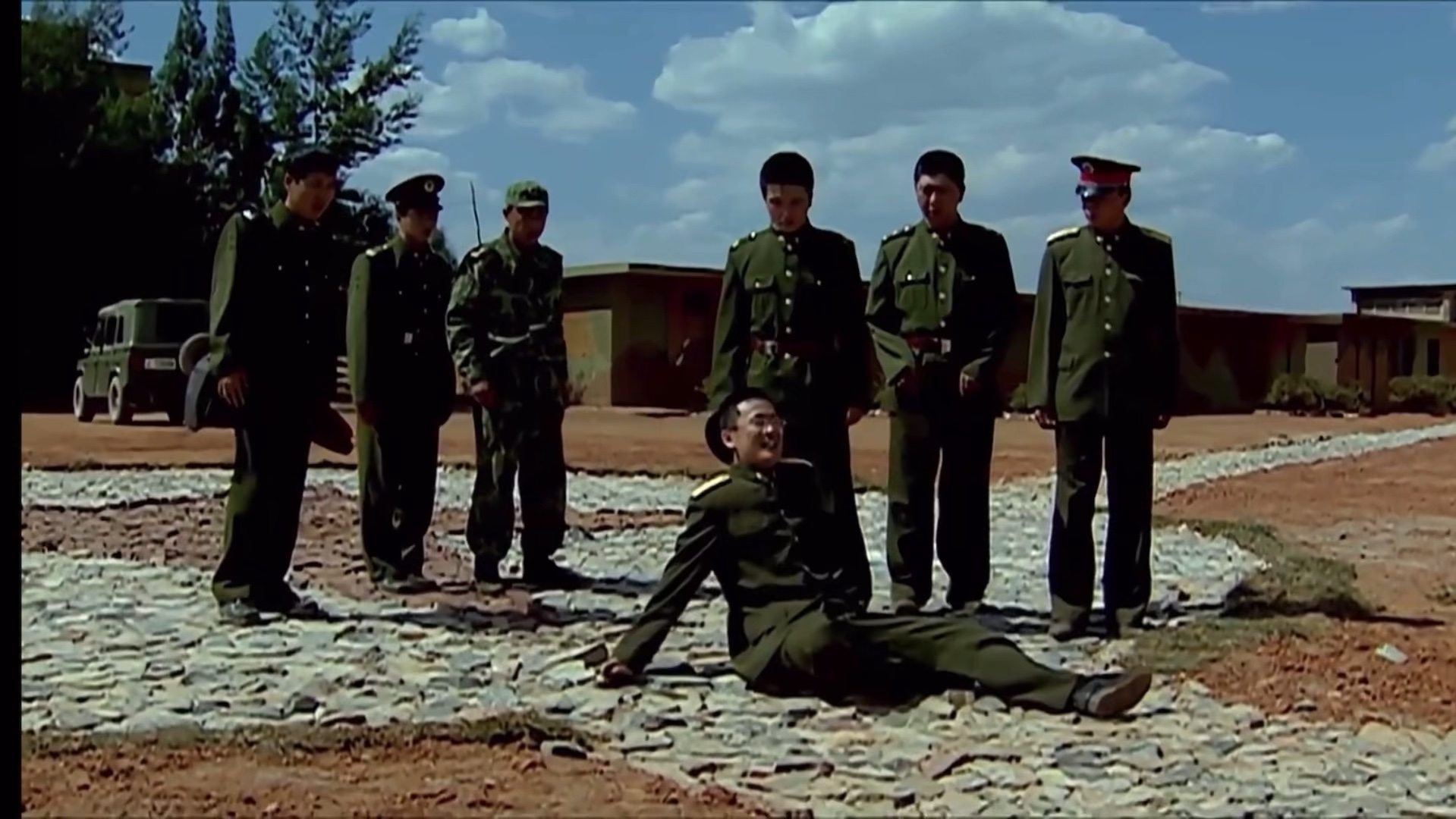 【士兵突击】许三多站岗,把张干事激动的非得画下来