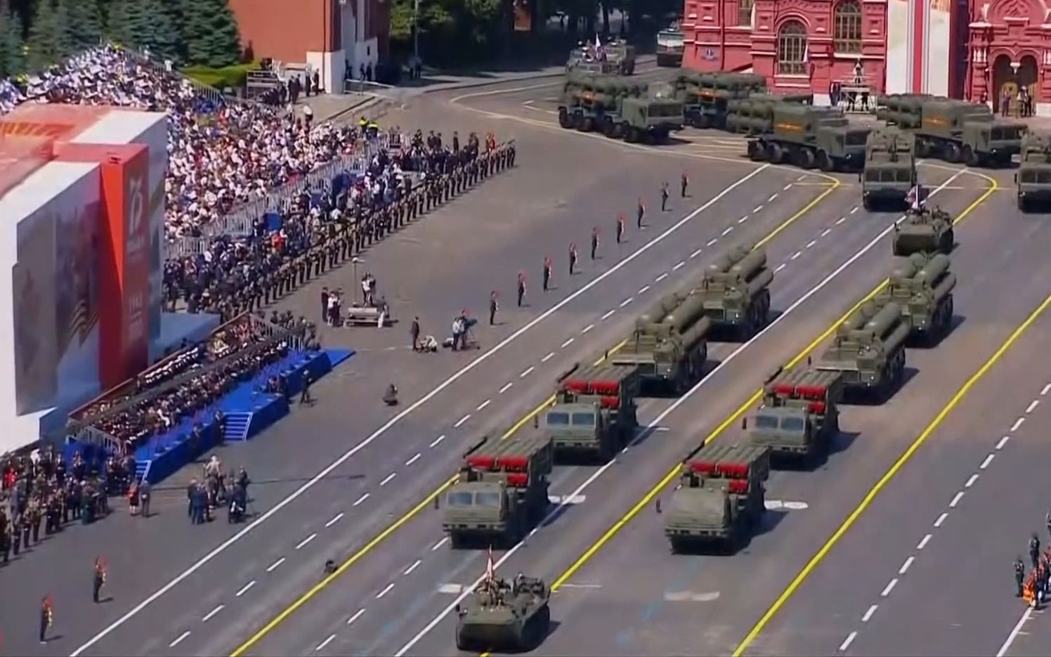 【超高清完整版】俄罗斯2014年胜利日大阅兵（60FPS） - 哔哩哔哩