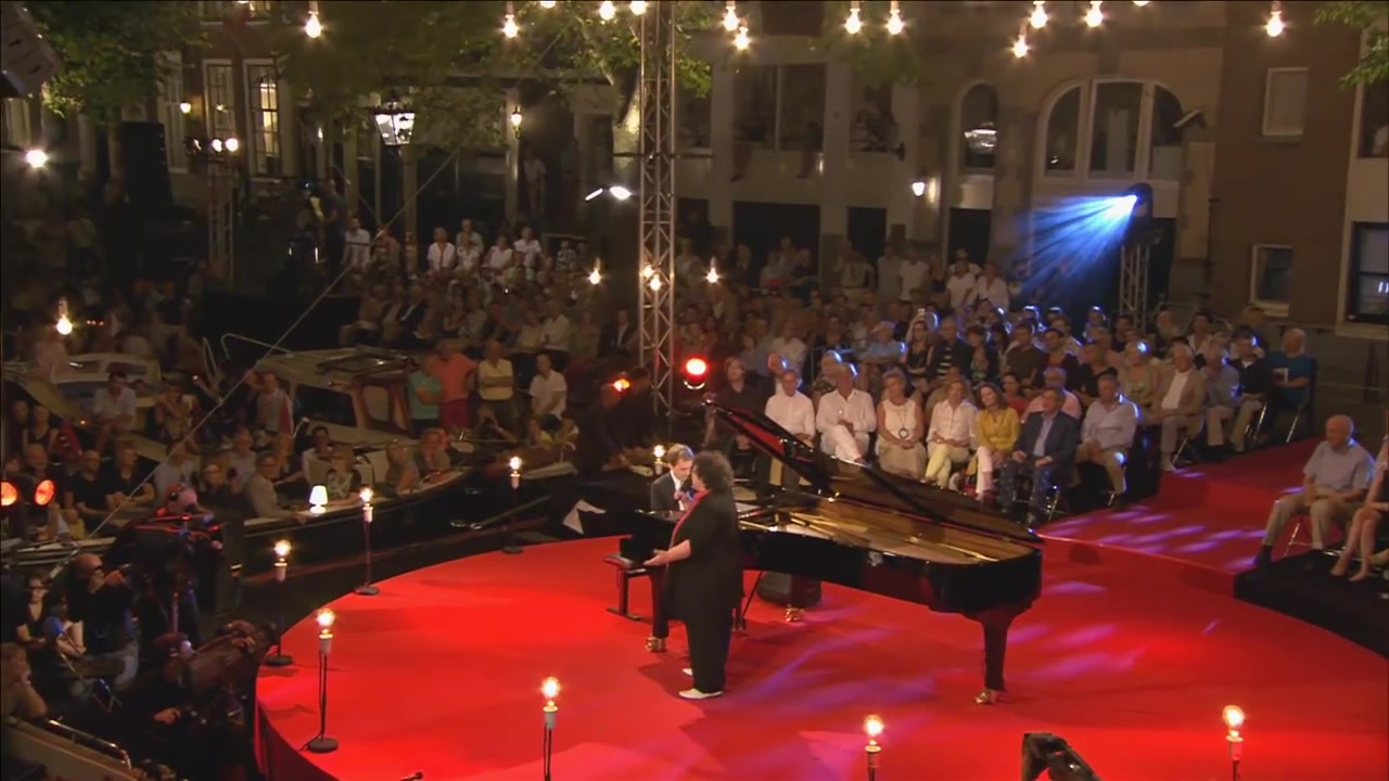 [图]Brel - Ne me quitte pas - Juliette - Prinsengrachtconcert 2015