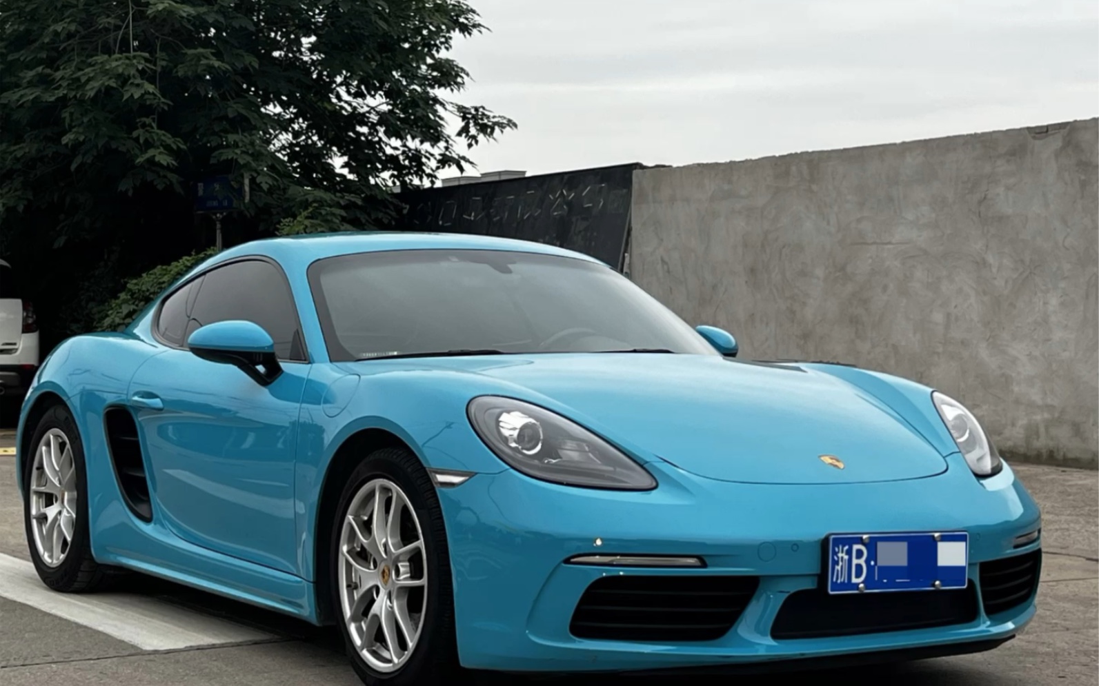 保时捷卡曼小姐姐boxster718新款