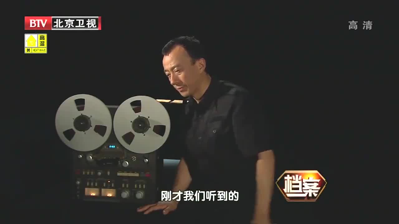 桑迪上校与恐怖分子交锋,却不幸牺牲,父母难以相信痛哭流涕