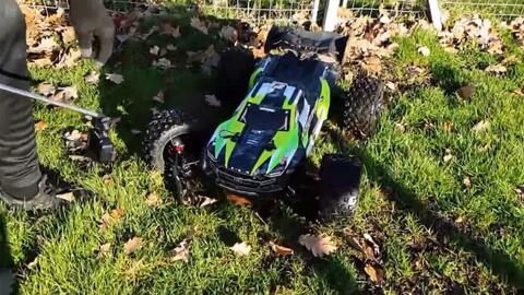 Traxxas Xmaxx 8s And Arrma Kraton 8s Exb Bash 哔哩哔哩 Bilibili