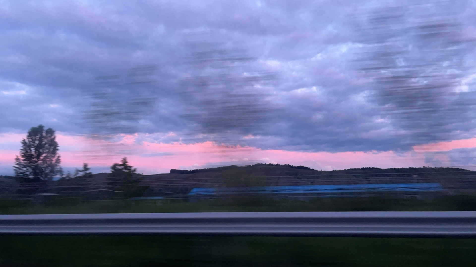 我跟你说过,那天的晚霞很好看!