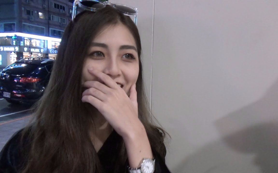 街头丘比特172第一次两个美女配对