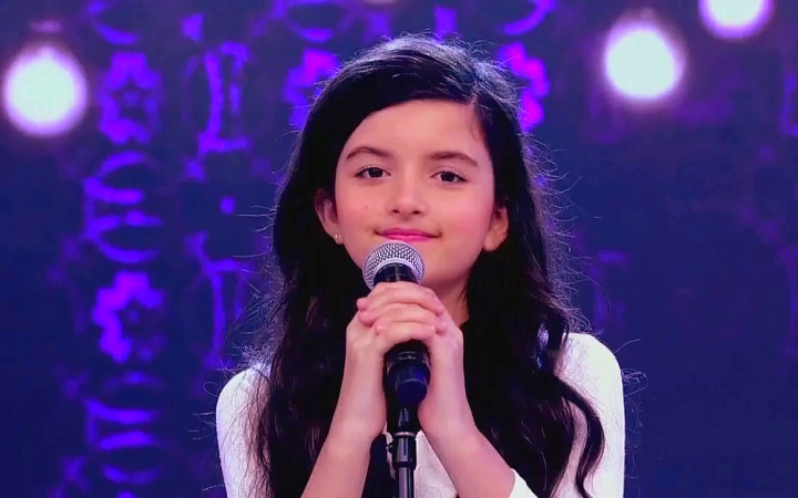 angelina jordan在巴西tv演唱《what a difference a day makes》